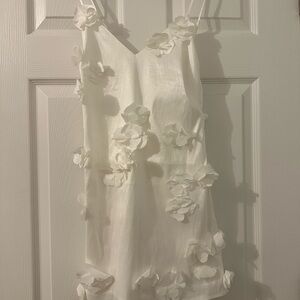 NWT Abercrombie & Fitch | White Floral Appliqué Mini